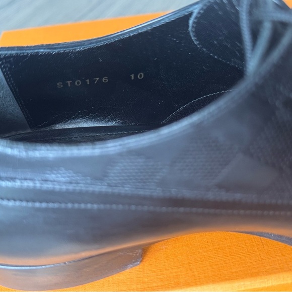 Louis Vuitton 📸 Black Leather Damier Style Oxfords - Picture 13 of 15